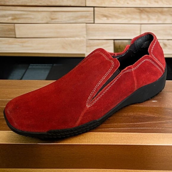 Easy Spirit Amorette Burnt Orange Suede Slip-On Shoes 8.5 M | Comfort Casual NWT - Picture 3 of 9